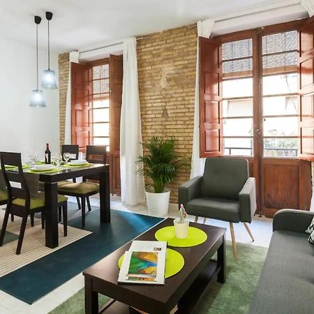 Spacious, Bright Apartment Next To The Old Town Valencia Eksteriør billede